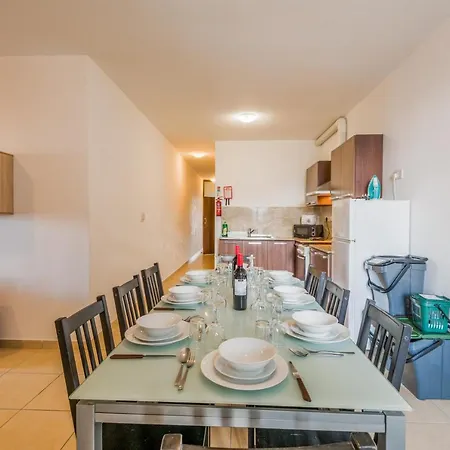 Seashells 2 Bedroom Apartments With Terrace, Just Off The Bugibba Promenade - By Getwaysmalta St. Paul's Bay Exterior photo