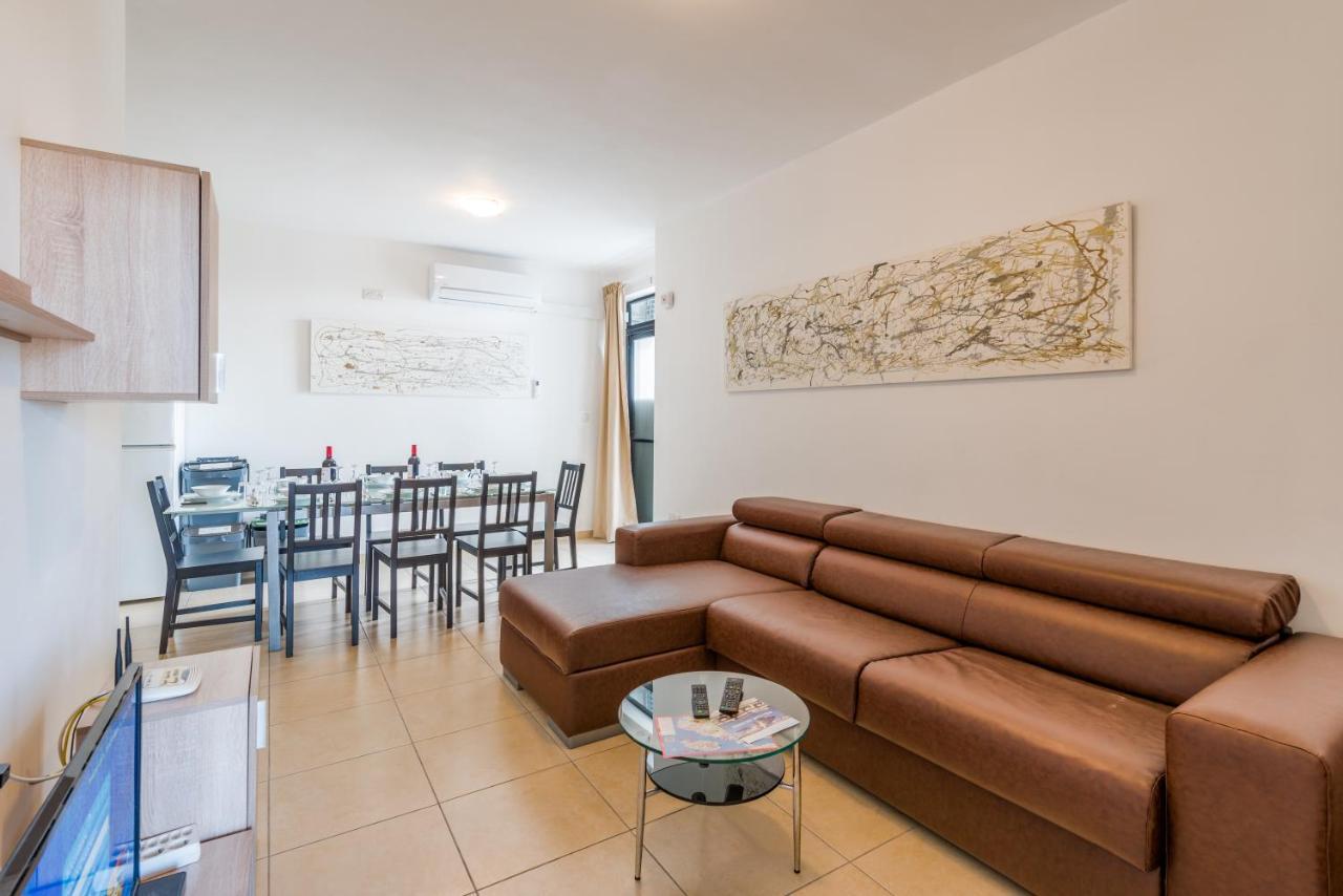 Apartment Seashells 2 Bedroom With Terrace, Just Off The Bugibba Promenade - By Getwaysmalta *