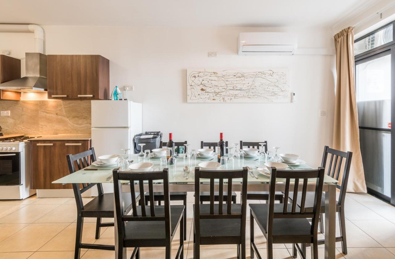 Seashells 2 Bedroom With Terrace, Just Off The Bugibba Promenade - By Getwaysmalta Apartment St. Paul's Bay