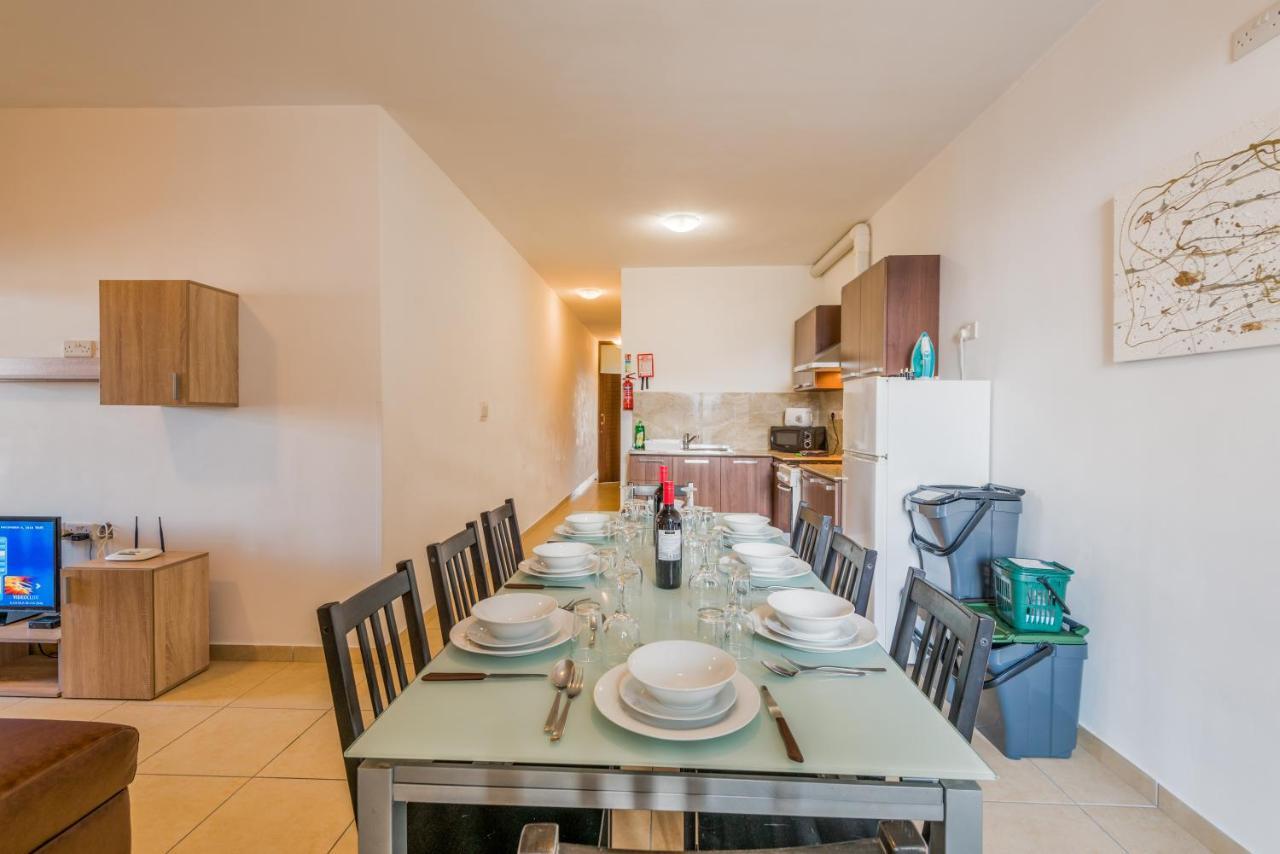 Seashells 2 Bedroom With Terrace, Just Off The Bugibba Promenade - By Getwaysmalta Apartment *