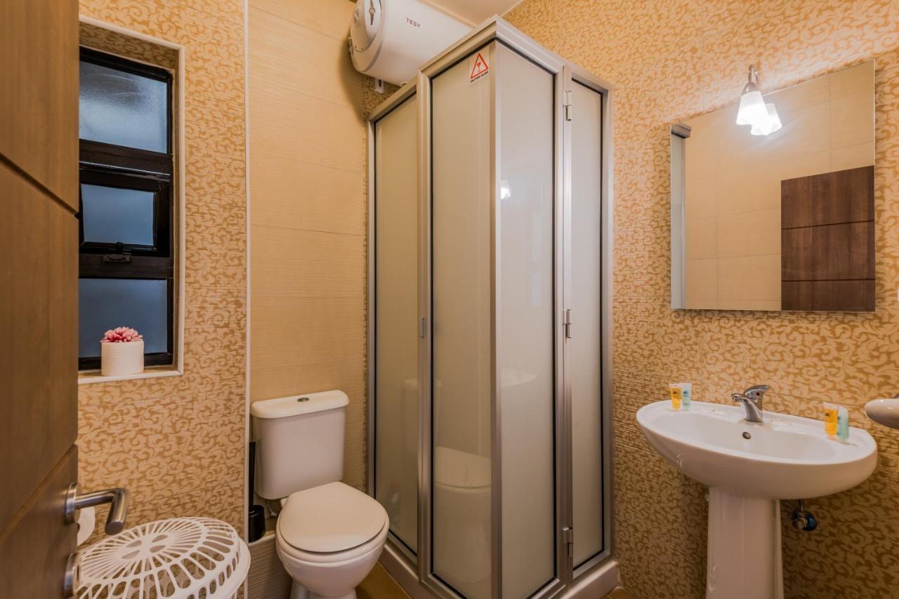Seashells 2 Bedroom With Terrace, Just Off The Bugibba Promenade - By Getwaysmalta Apartment *