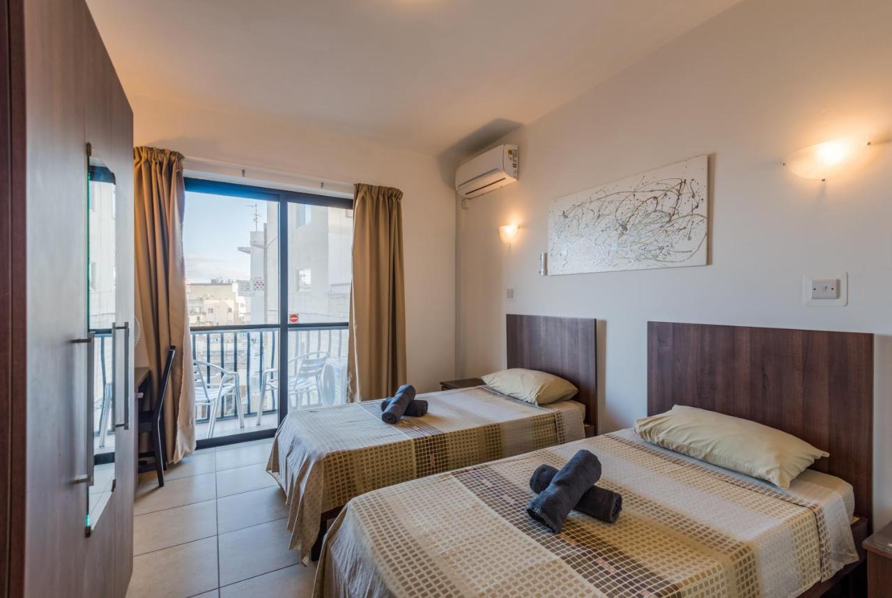 Apartment Seashells 2 Bedroom With Terrace, Just Off The Bugibba Promenade - By Getwaysmalta *